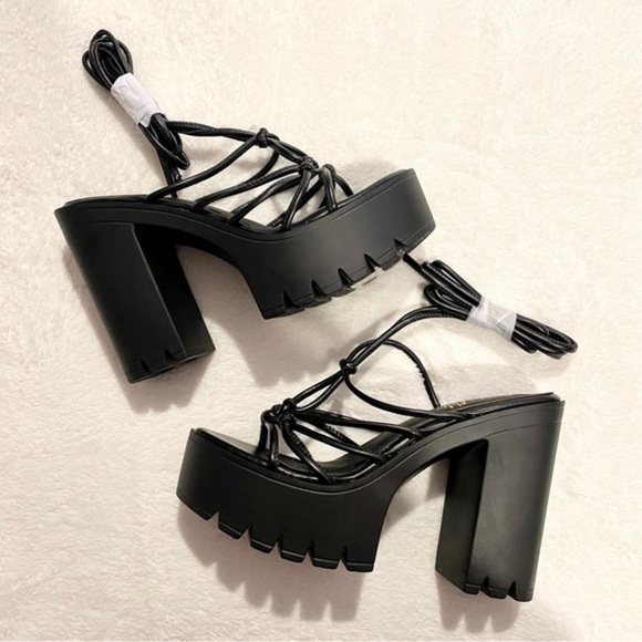 Sexy Strappy Platform Heels - Picture 2 of 4